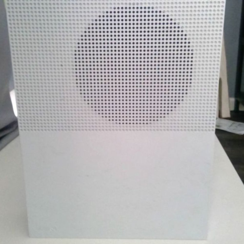 Xbox s - Picture 2 of 3